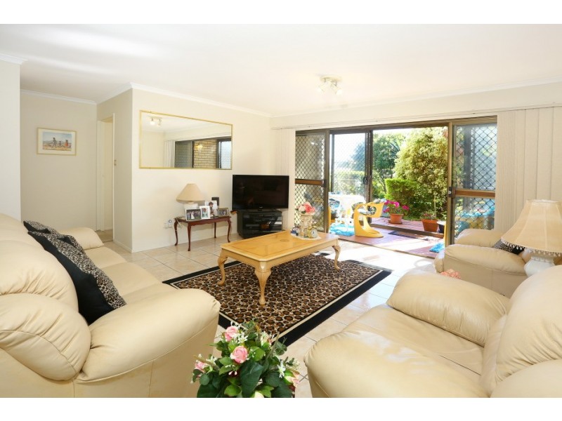 8/106 Bayview Street, Runaway Bay QLD 4216