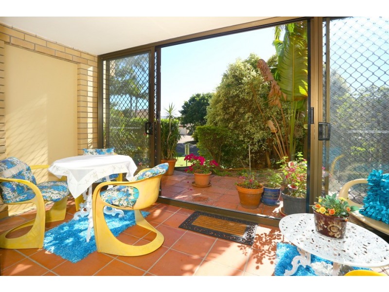 8/106 Bayview Street, Runaway Bay QLD 4216