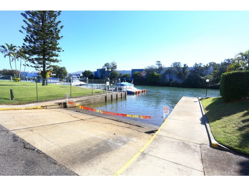 8/106 Bayview Street, Runaway Bay QLD 4216