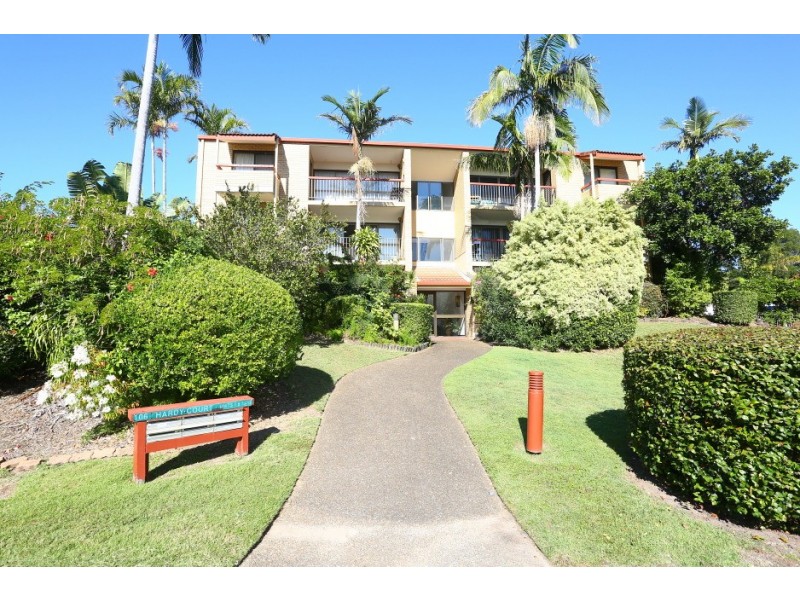 8/106 Bayview Street, Runaway Bay QLD 4216