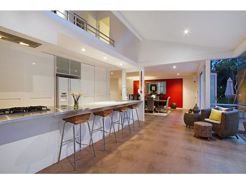 7 Bligh Court, Benowa QLD 4217