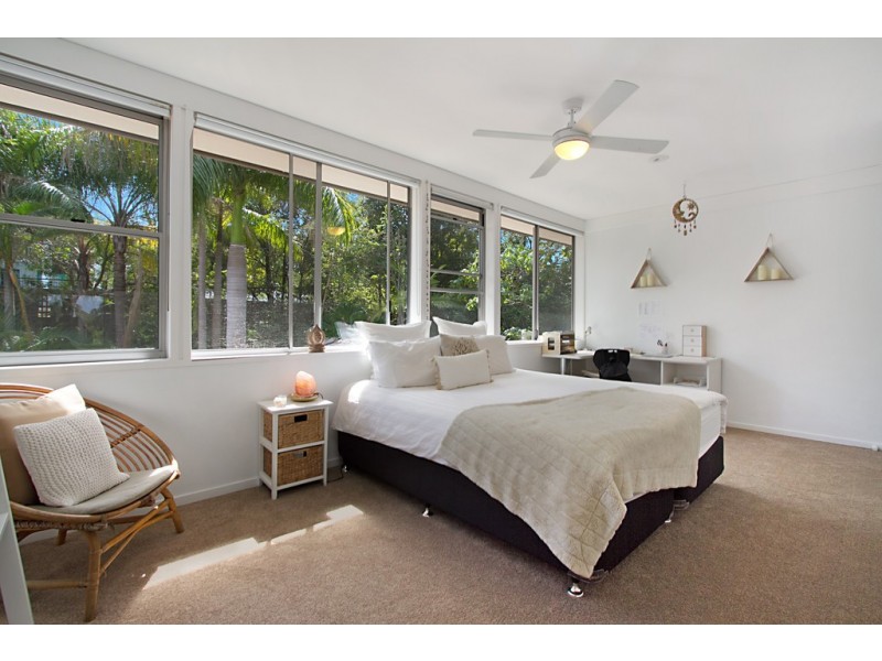 7 Bligh Court, Benowa QLD 4217