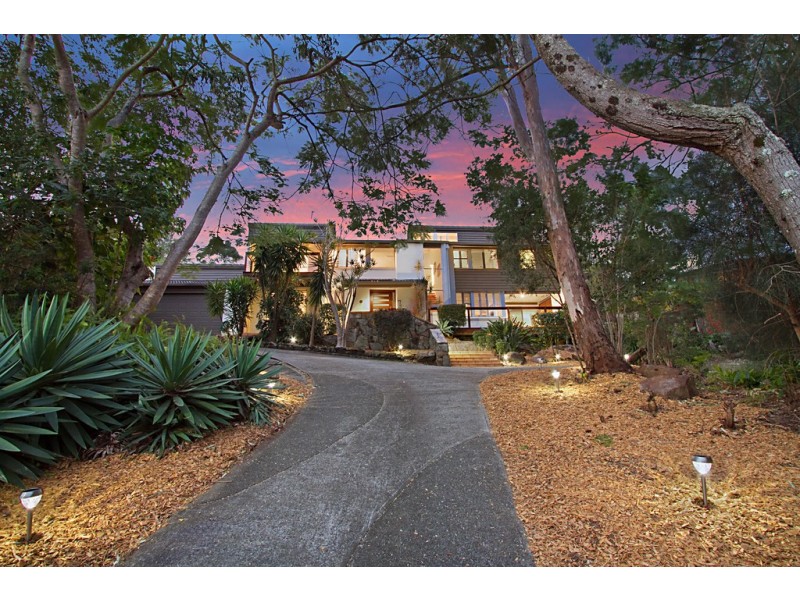 7 Bligh Court, Benowa QLD 4217