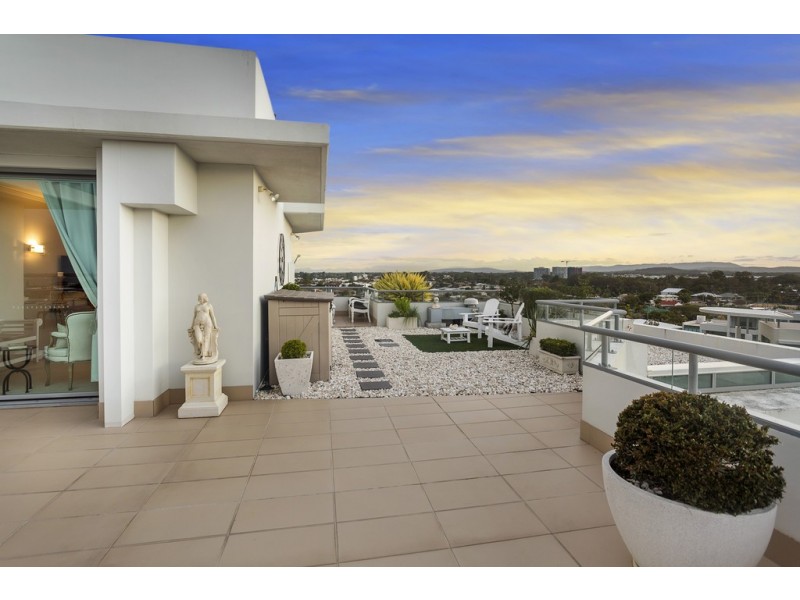 118 ‘Harmony’ 28 Bayview Street, Runaway Bay QLD 4216