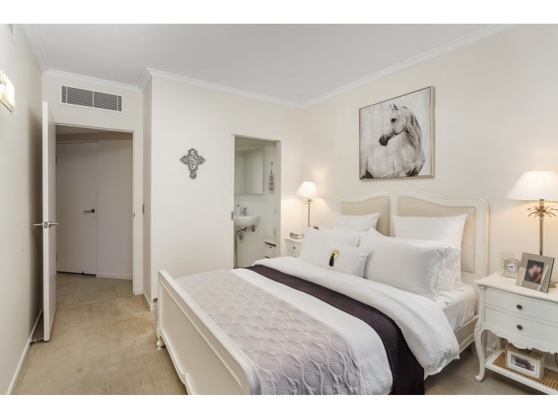 118 ‘Harmony’ 28 Bayview Street, Runaway Bay QLD 4216