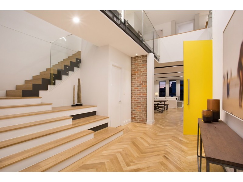 50 The Promenade, Isle Of Capri QLD 4217