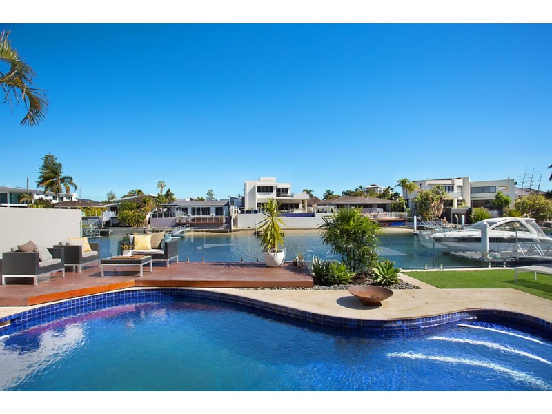 50 The Promenade, Isle Of Capri QLD 4217