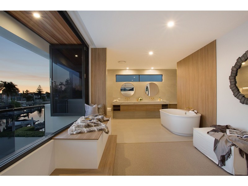 50 The Promenade, Isle Of Capri QLD 4217