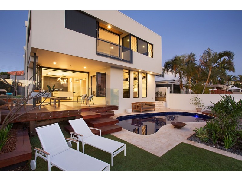 50 The Promenade, Isle Of Capri QLD 4217