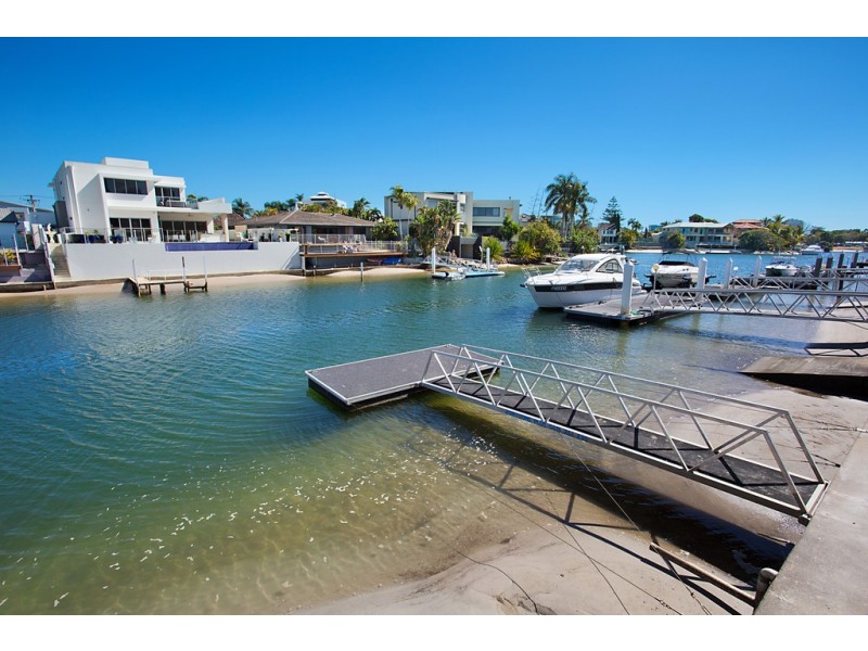 50 The Promenade, Isle Of Capri QLD 4217