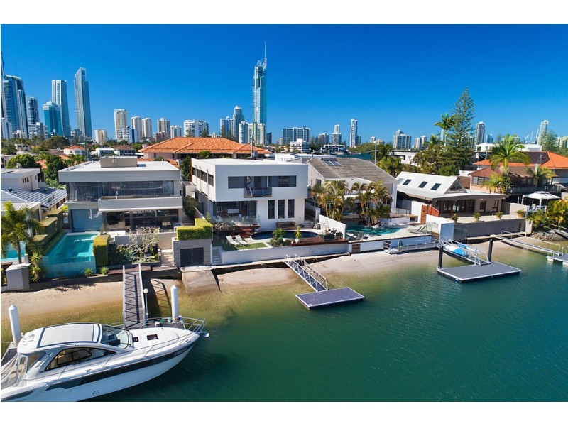 50 The Promenade, Isle Of Capri QLD 4217