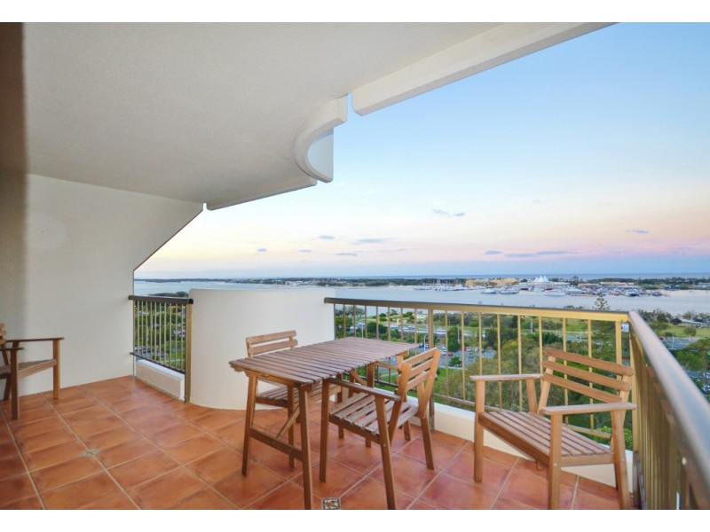 12E/10 Marine Pde, Southport QLD 4215