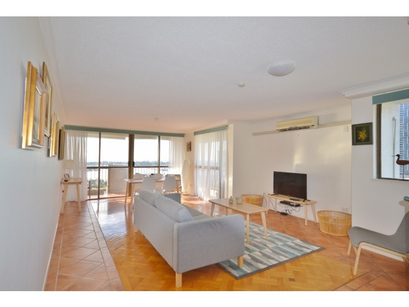 12E/10 Marine Pde, Southport QLD 4215