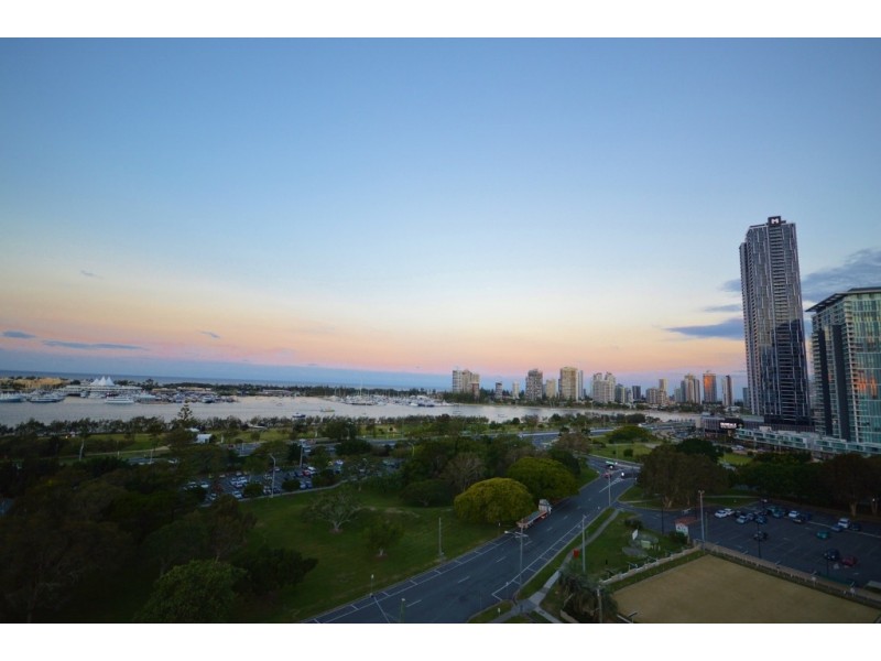 12E/10 Marine Pde, Southport QLD 4215
