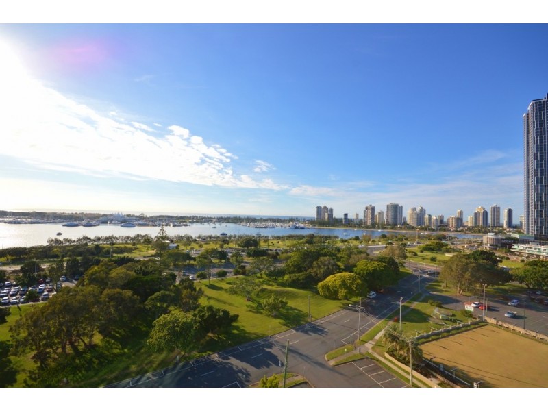 12E/10 Marine Pde, Southport QLD 4215
