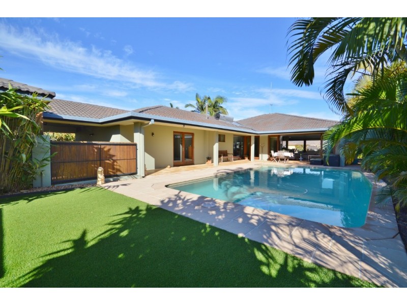 50 Blair Athol Crescent, Bundall QLD 4217