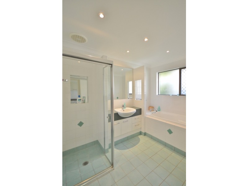 50 Blair Athol Crescent, Bundall QLD 4217