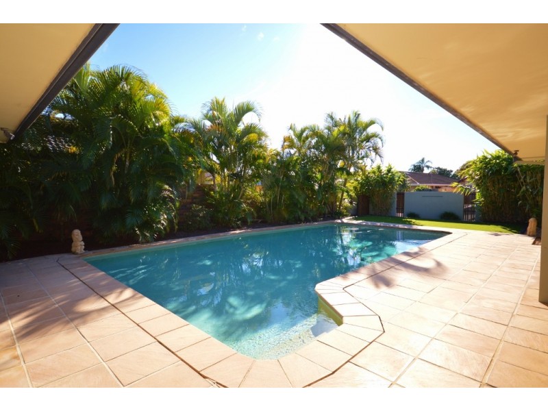 50 Blair Athol Crescent, Bundall QLD 4217