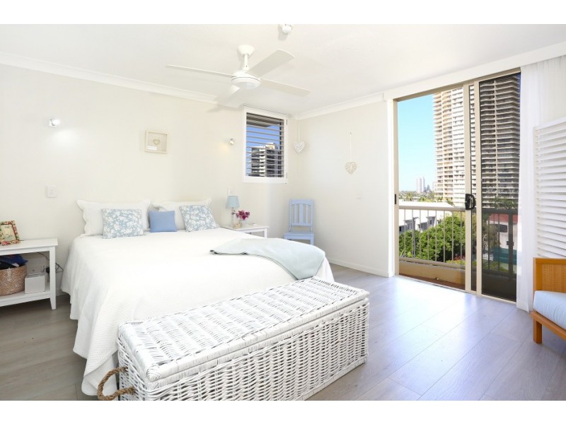 15/5 ‘Seychelles’ Cronin Avenue, Main Beach QLD 4217