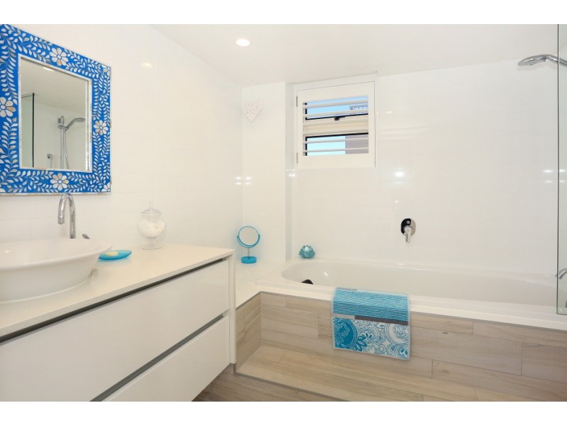 15/5 ‘Seychelles’ Cronin Avenue, Main Beach QLD 4217