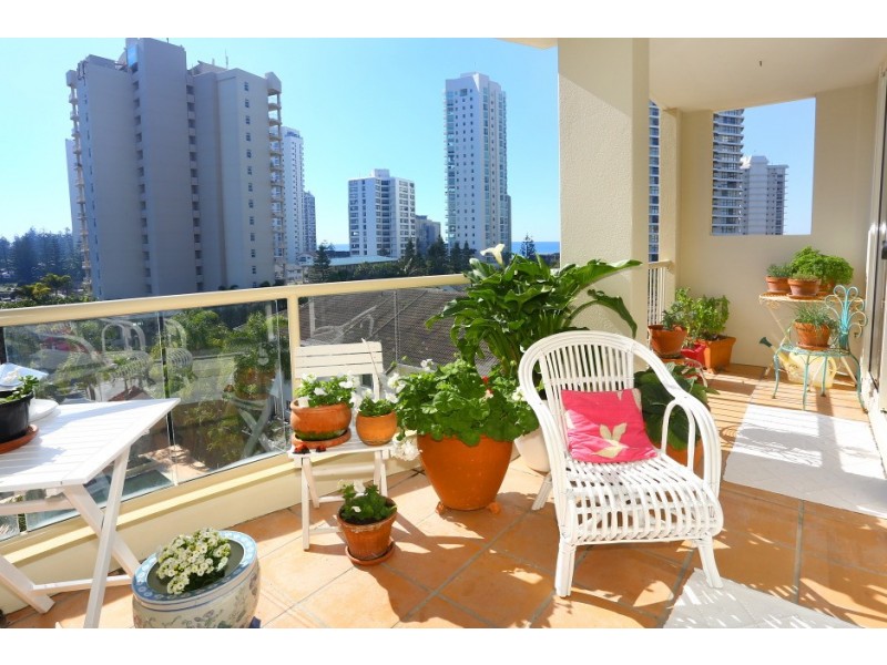 15/5 ‘Seychelles’ Cronin Avenue, Main Beach QLD 4217