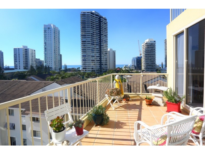 15/5 ‘Seychelles’ Cronin Avenue, Main Beach QLD 4217