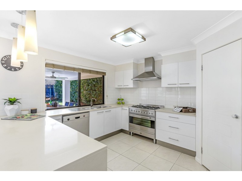 66 Campbell Street, Sorrento QLD 4217