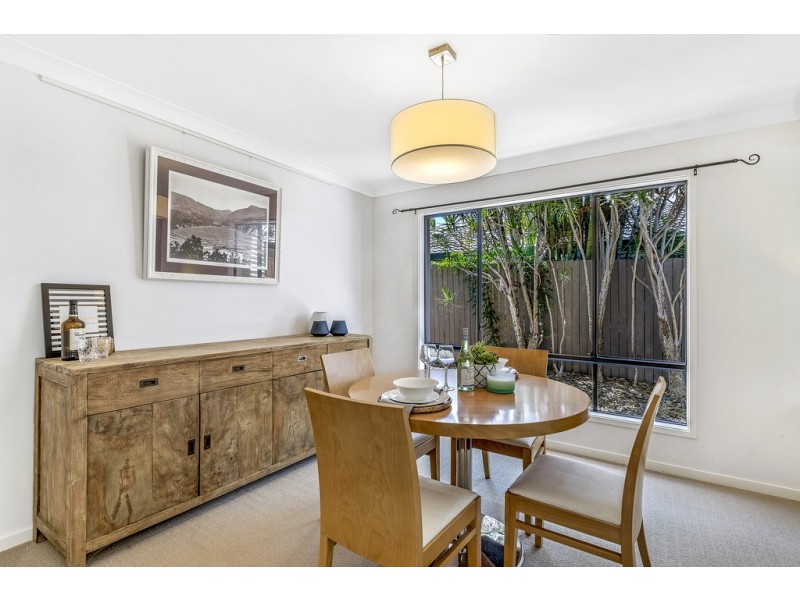 66 Campbell Street, Sorrento QLD 4217