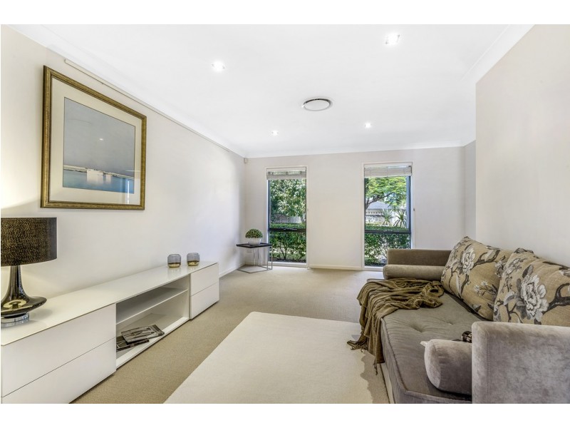 66 Campbell Street, Sorrento QLD 4217