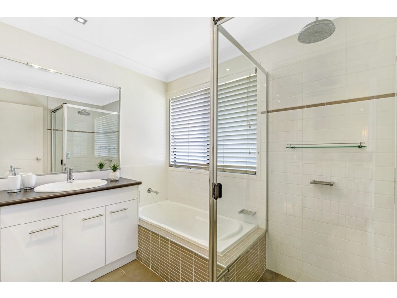 66 Campbell Street, Sorrento QLD 4217