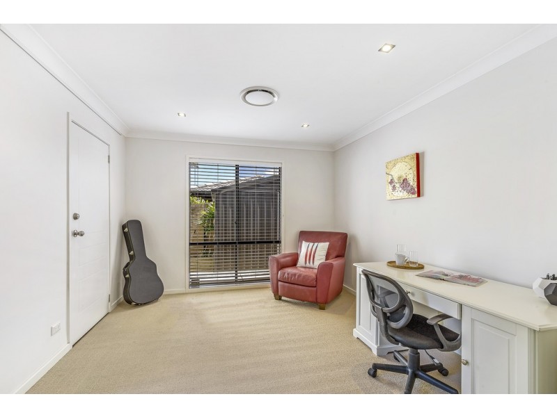 66 Campbell Street, Sorrento QLD 4217