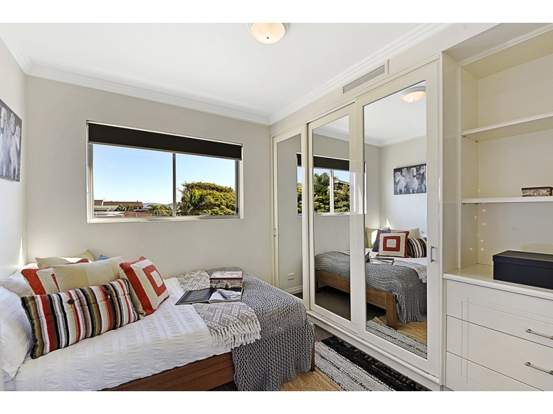 114 Albatross Avenue, Mermaid Beach QLD 4218