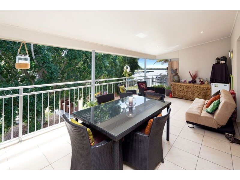 1/3 Joseph Street, Runaway Bay QLD 4216