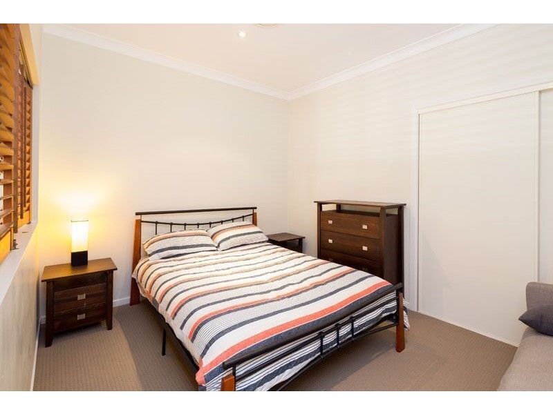 1/3 Joseph Street, Runaway Bay QLD 4216