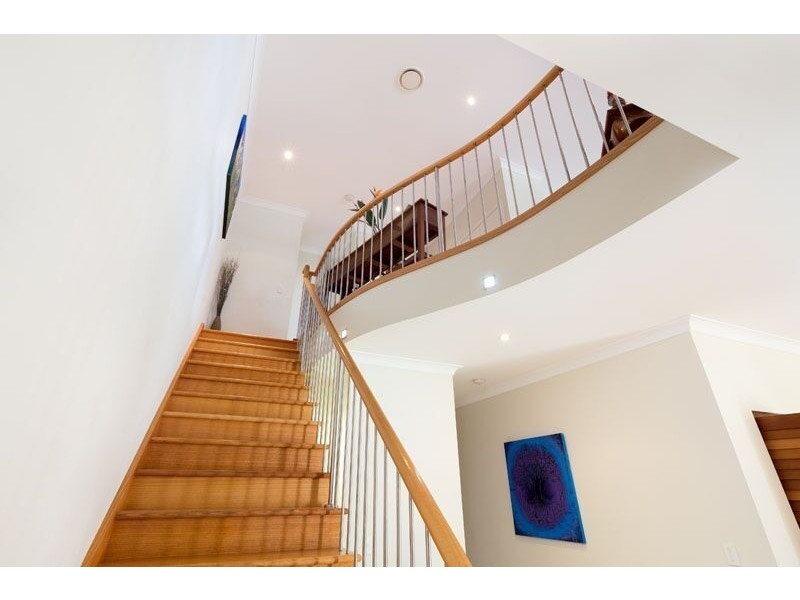 1/3 Joseph Street, Runaway Bay QLD 4216