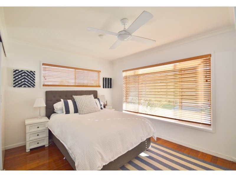 10 Yacht Street, Southport QLD 4215