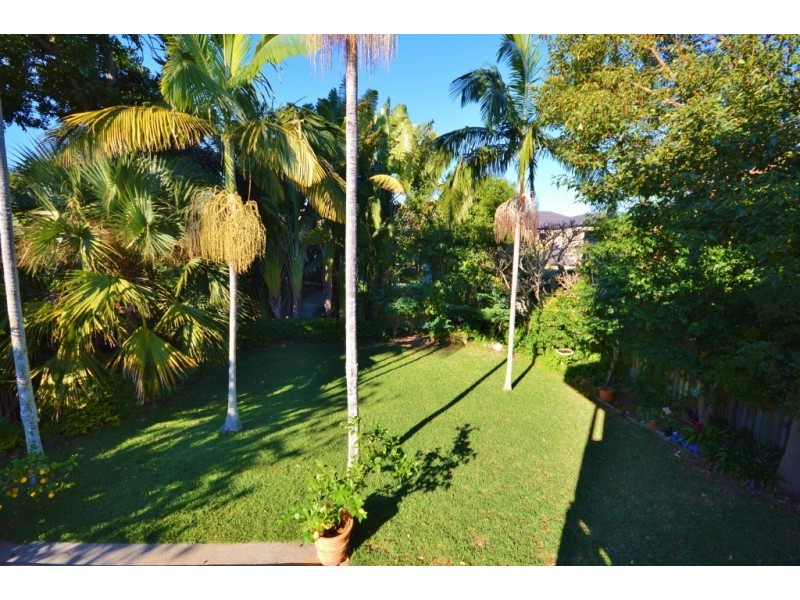 10 Yacht Street, Southport QLD 4215
