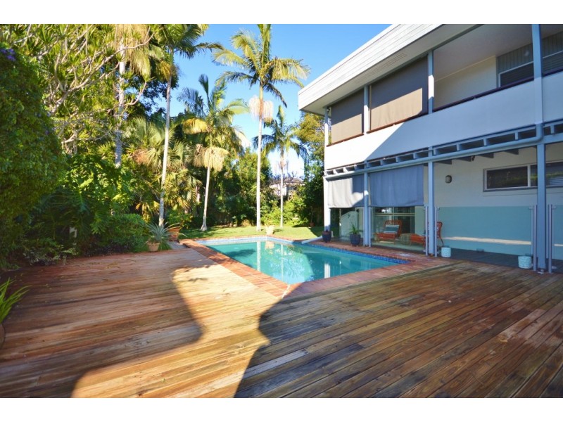 10 Yacht Street, Southport QLD 4215