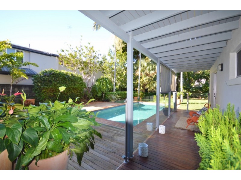 10 Yacht Street, Southport QLD 4215
