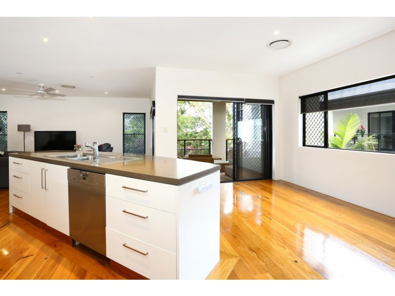 3/134 Ridgeway Avenue, Southport QLD 4215