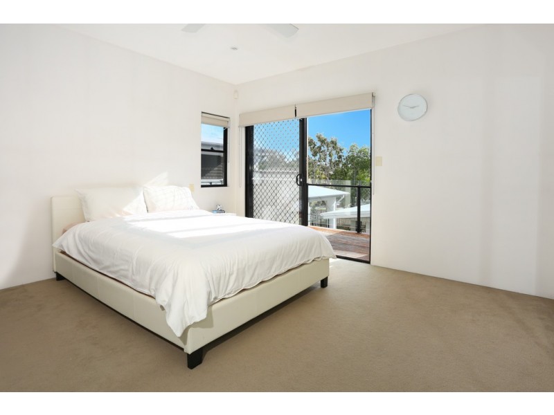 3/134 Ridgeway Avenue, Southport QLD 4215