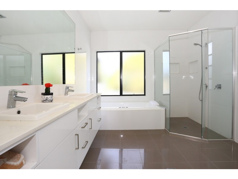 3/134 Ridgeway Avenue, Southport QLD 4215