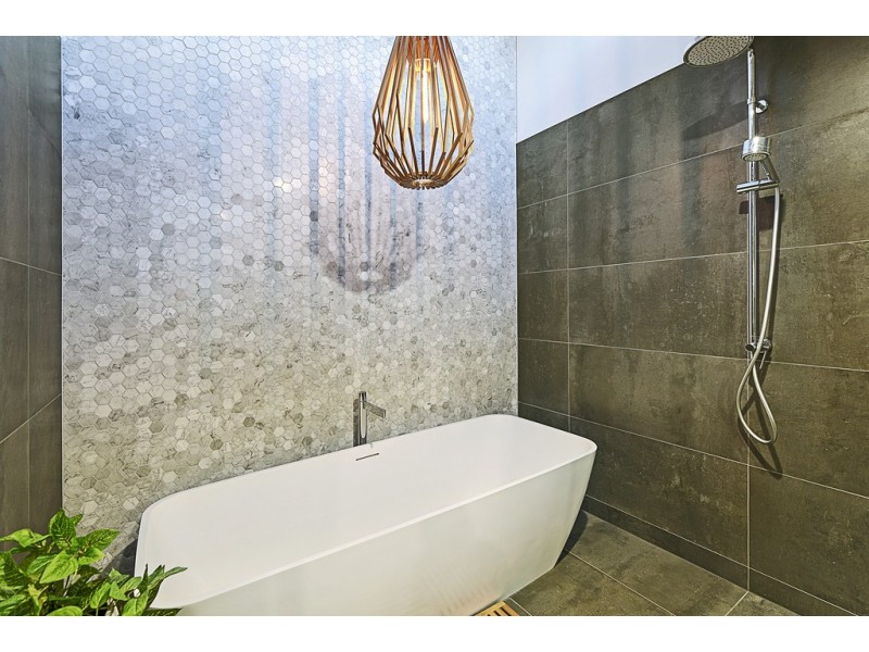 7 Cedar Place, Broadbeach Waters QLD 4218
