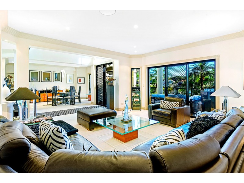 27 Sir Bruce Small Blvd, Benowa Waters QLD 4217