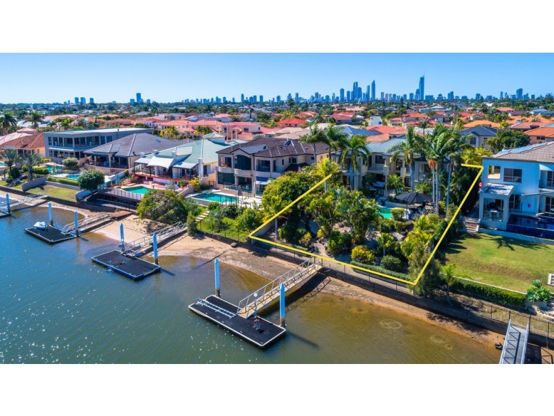 27 Sir Bruce Small Blvd, Benowa Waters QLD 4217