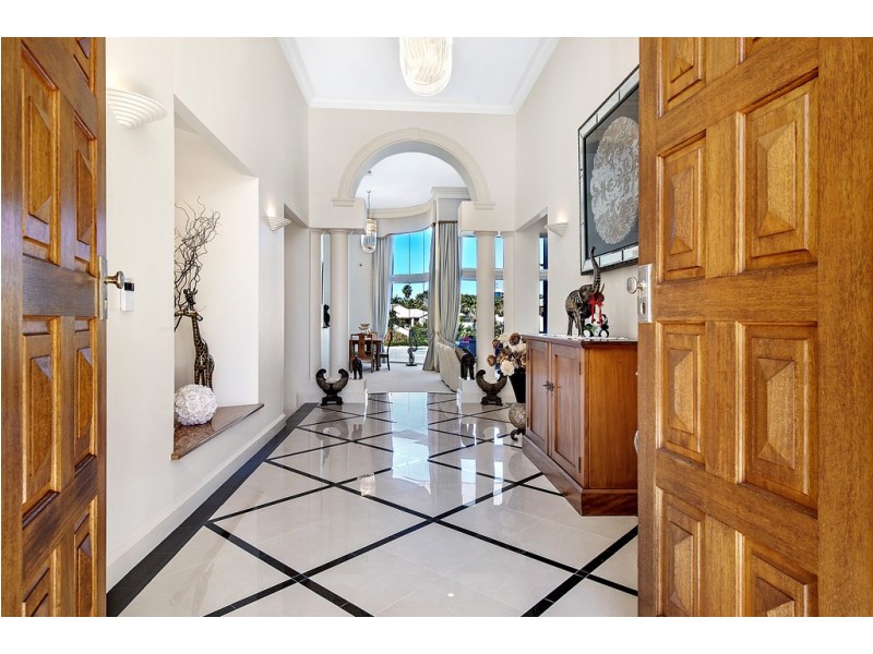 85/40 Cotlew Street East, Southport QLD 4215