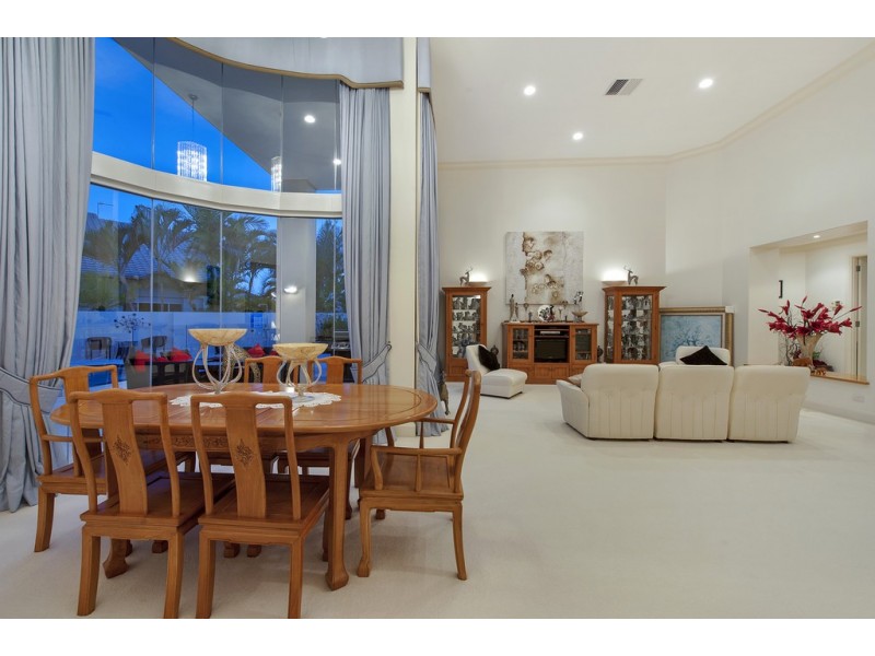 85/40 Cotlew Street East, Southport QLD 4215