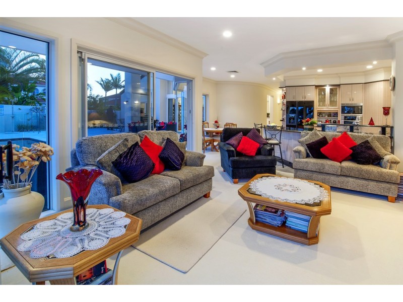 85/40 Cotlew Street East, Southport QLD 4215