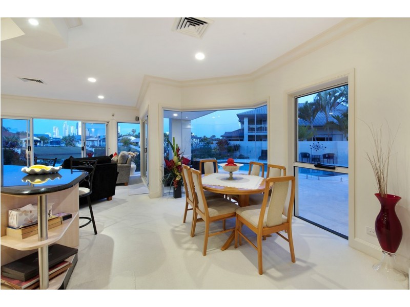 85/40 Cotlew Street East, Southport QLD 4215