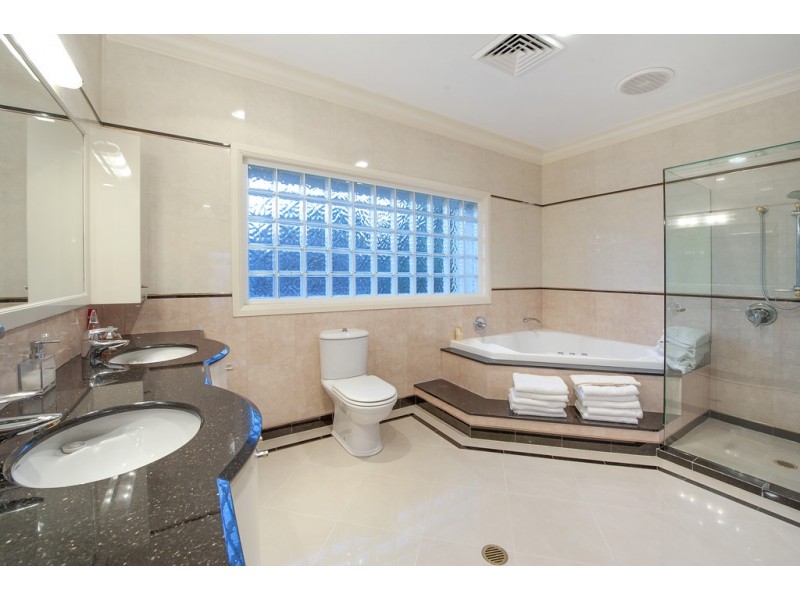 85/40 Cotlew Street East, Southport QLD 4215